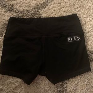 Fleo woman’s shorts-Medium